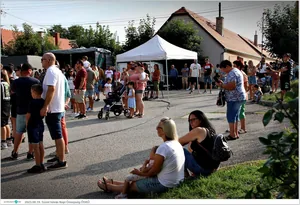 Fotók, Útirány.hu /délután, este /: