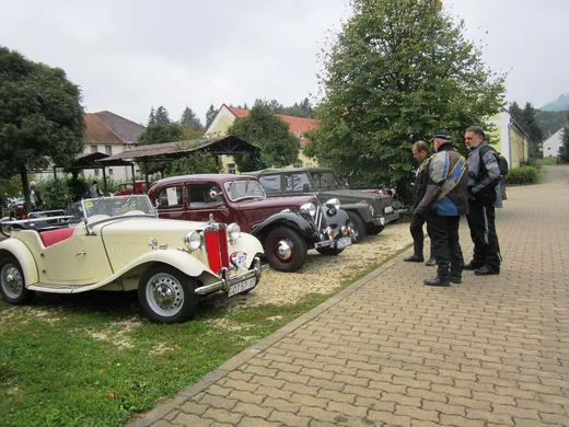 'OLD TIMER találkozó' cikk borítóképe